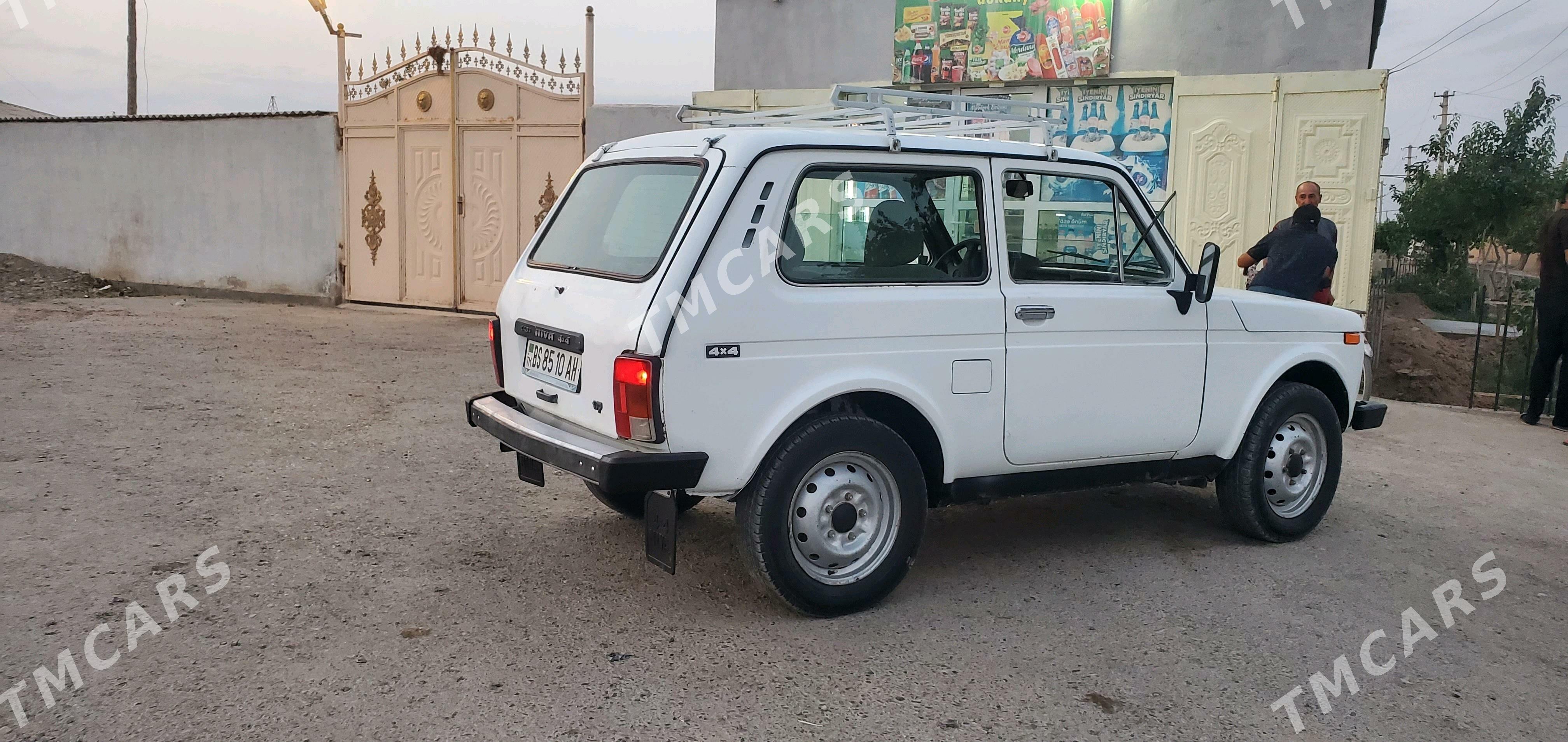 Lada Niva 2002 - 38 000 TMT - Теджен - img 4
