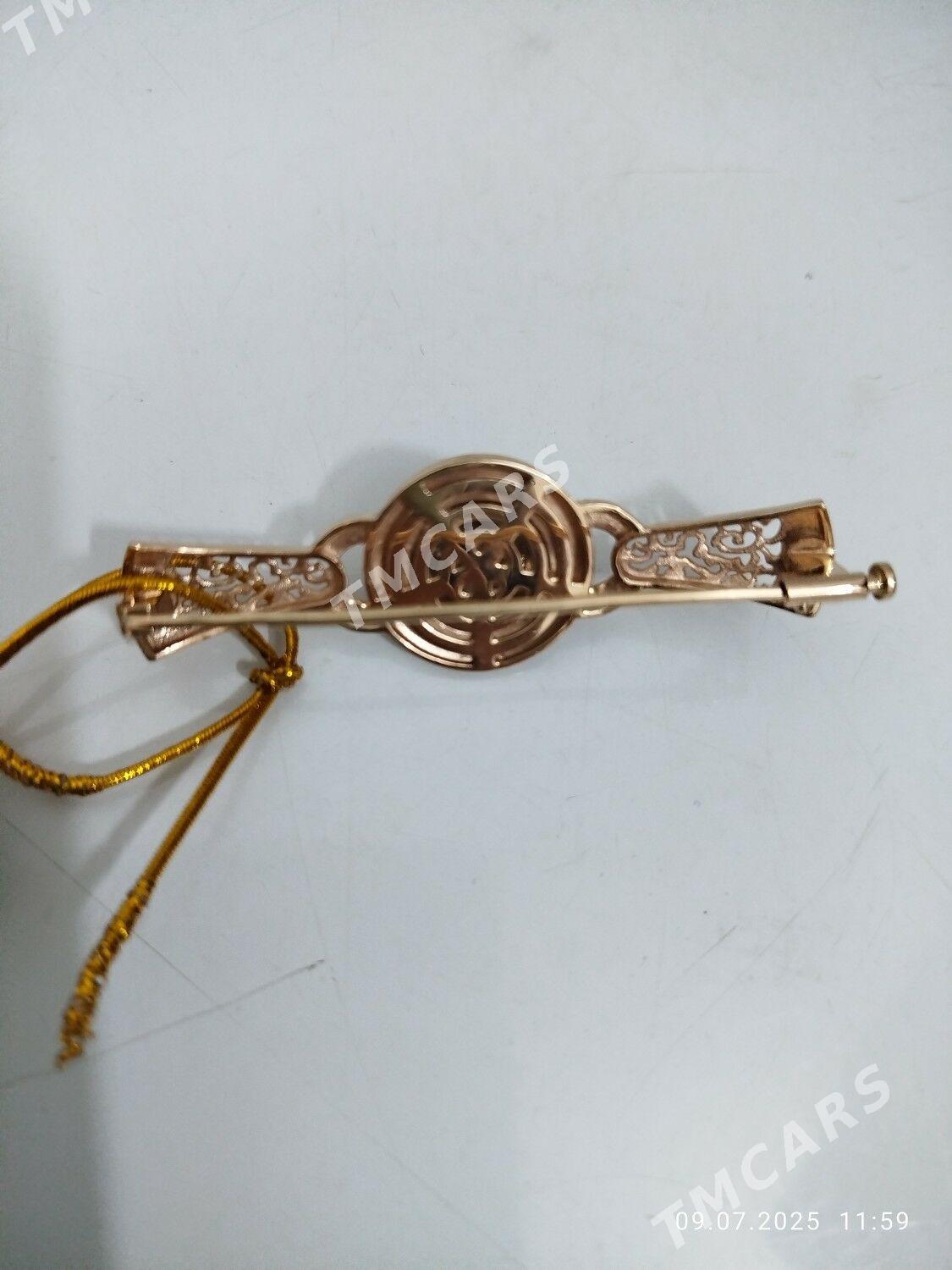 gyzyl broşka - Aşgabat - img 3
