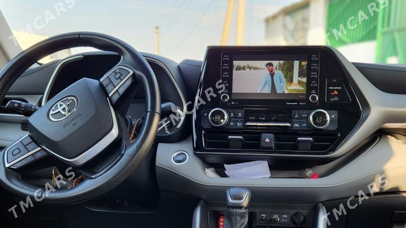 Toyota Highlander 2022 - 640 000 TMT - Ашхабад - img 8