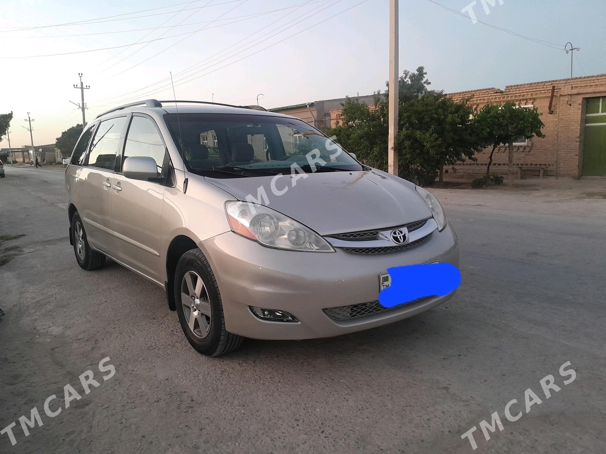Toyota Sienna 2007 - 245 000 TMT - Türkmenabat - img 2