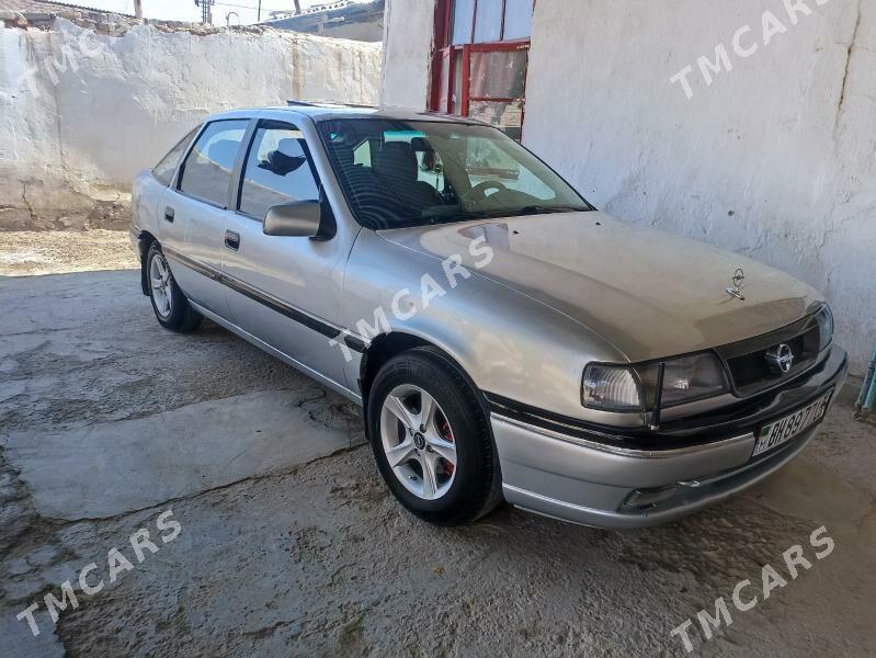 Opel Vectra 1989 - 32 000 TMT - Дянев - img 5