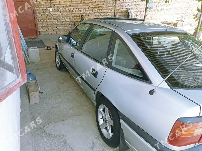 Opel Vectra 1989 - 32 000 TMT - Дянев - img 6