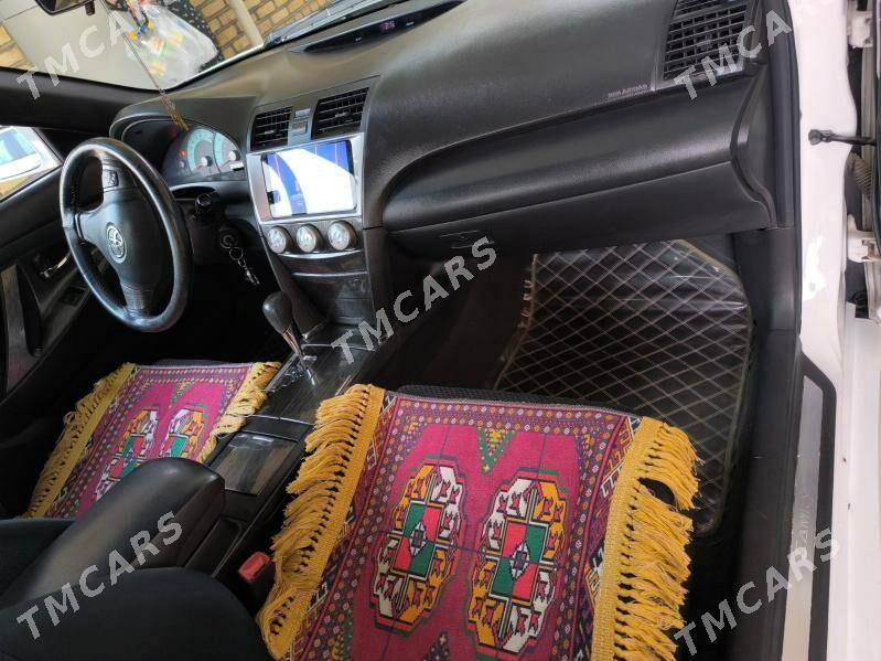Toyota Camry 2011 - 220 000 TMT - Тагтабазар - img 3
