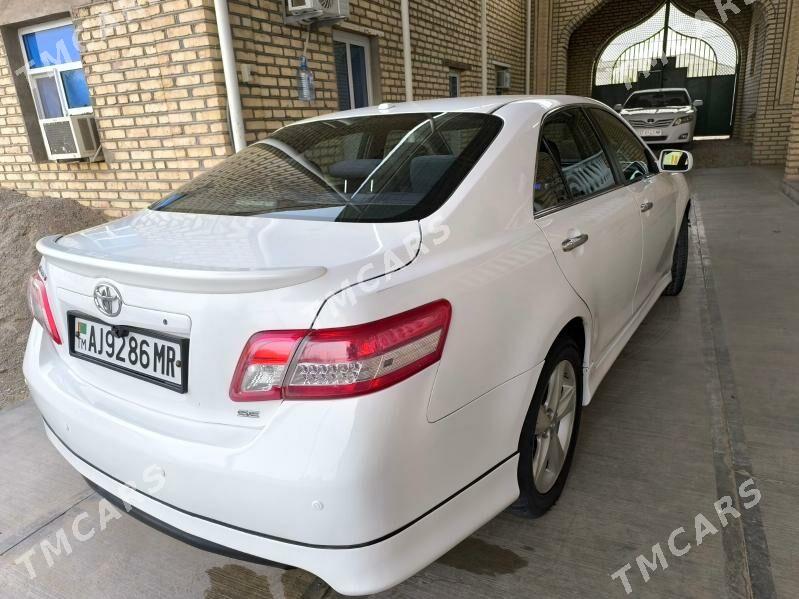 Toyota Camry 2011 - 220 000 TMT - Тагтабазар - img 4