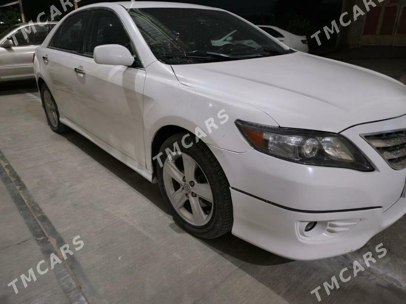 Toyota Camry 2011 - 220 000 TMT - Тагтабазар - img 2
