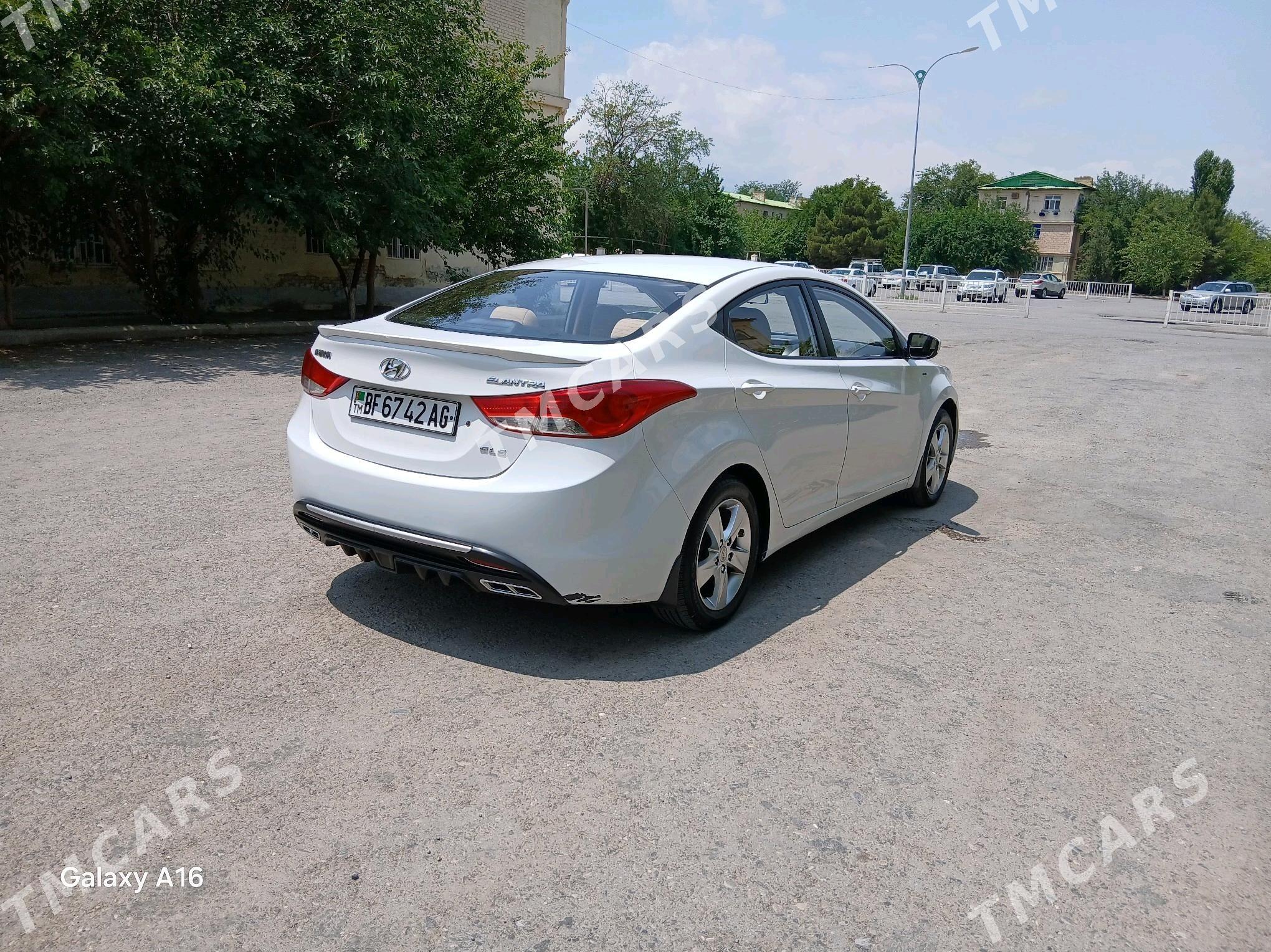 Hyundai Elantra 2012 - 157 000 TMT - Ашхабад - img 4