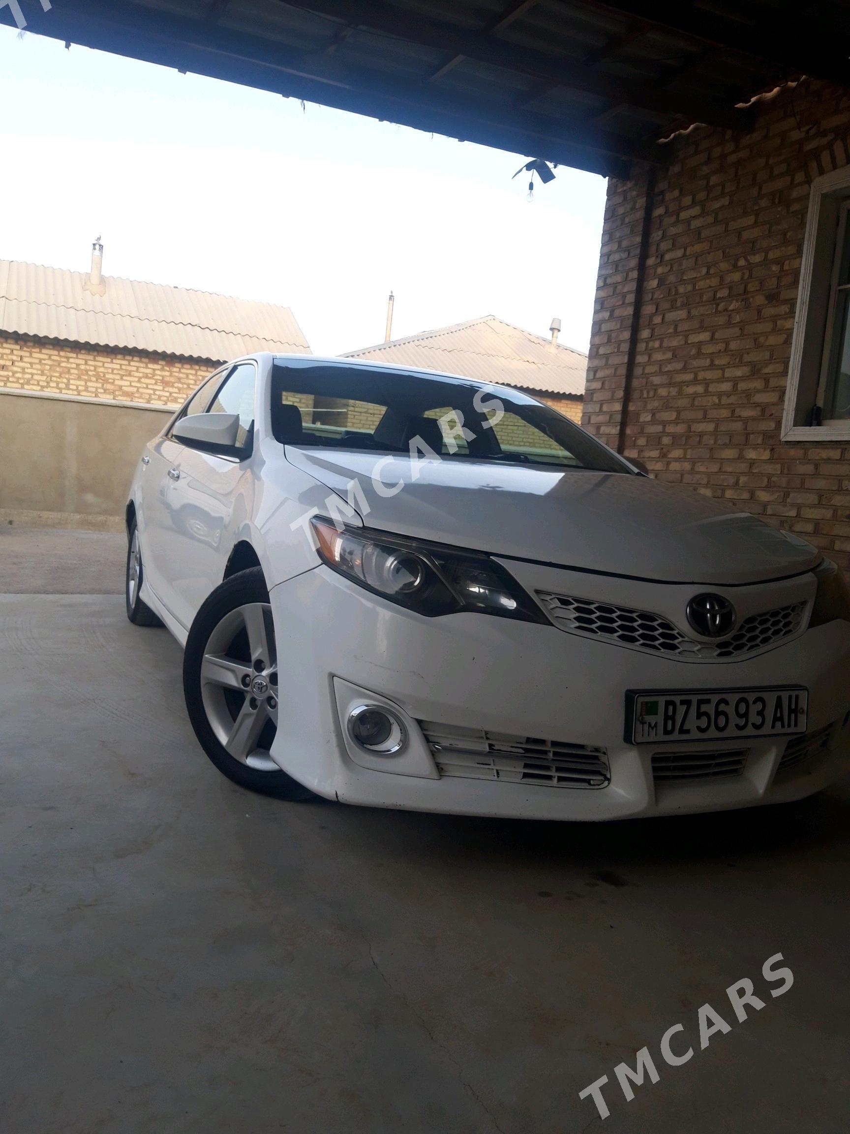 Toyota Camry 2012 - 190 000 TMT - Бабадайхан - img 4