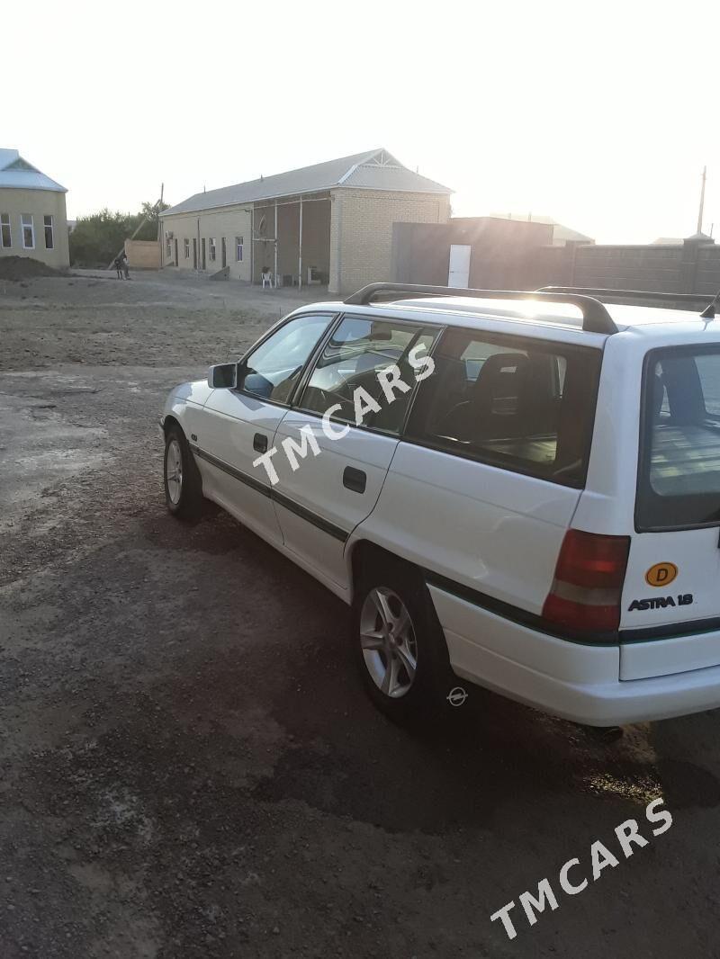 Opel Astra 1992 - 46 000 TMT - Мары - img 4
