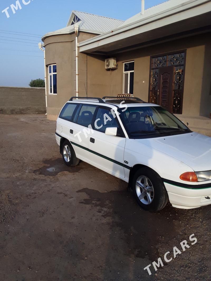 Opel Astra 1992 - 46 000 TMT - Мары - img 3