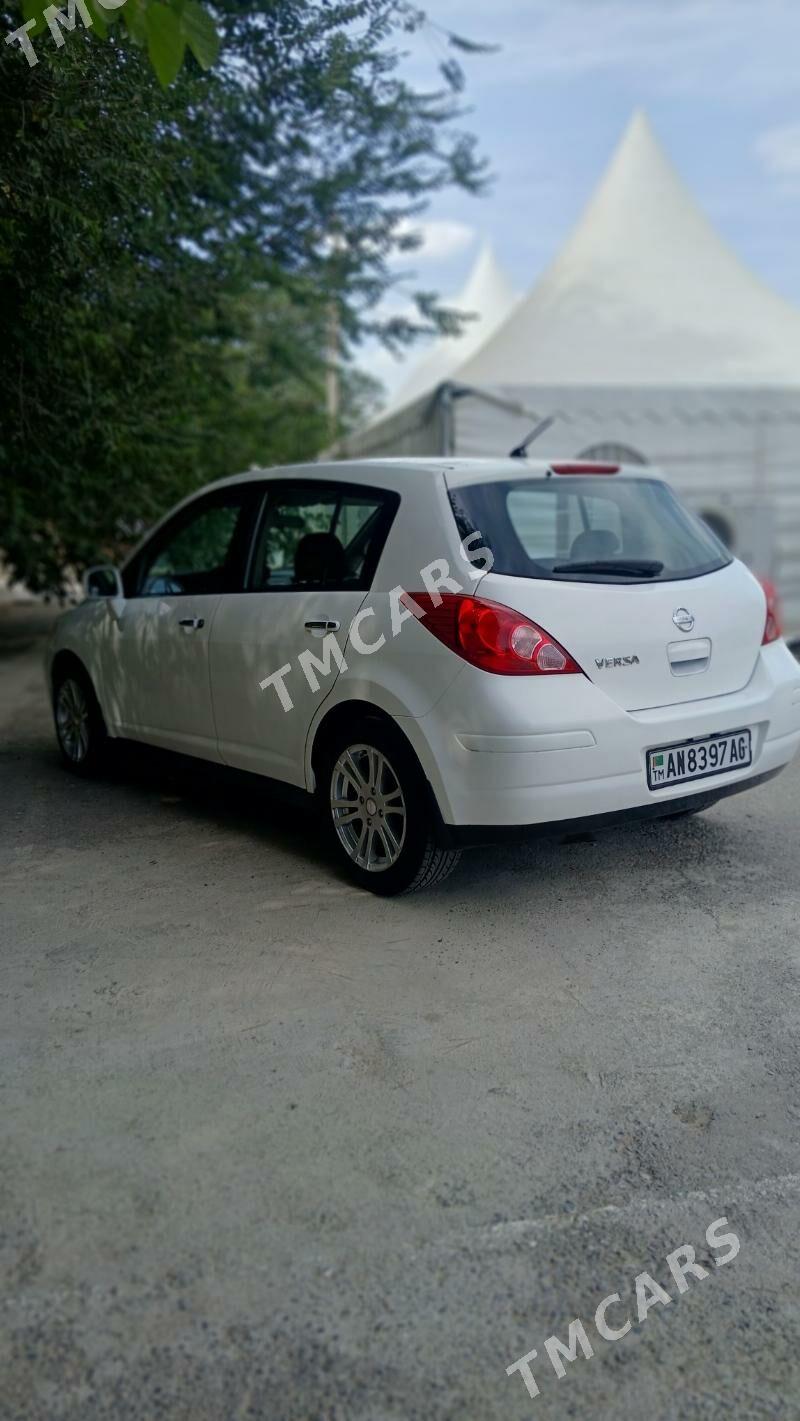 Nissan Versa 2009 - 133 000 TMT - Аркадаг - img 4