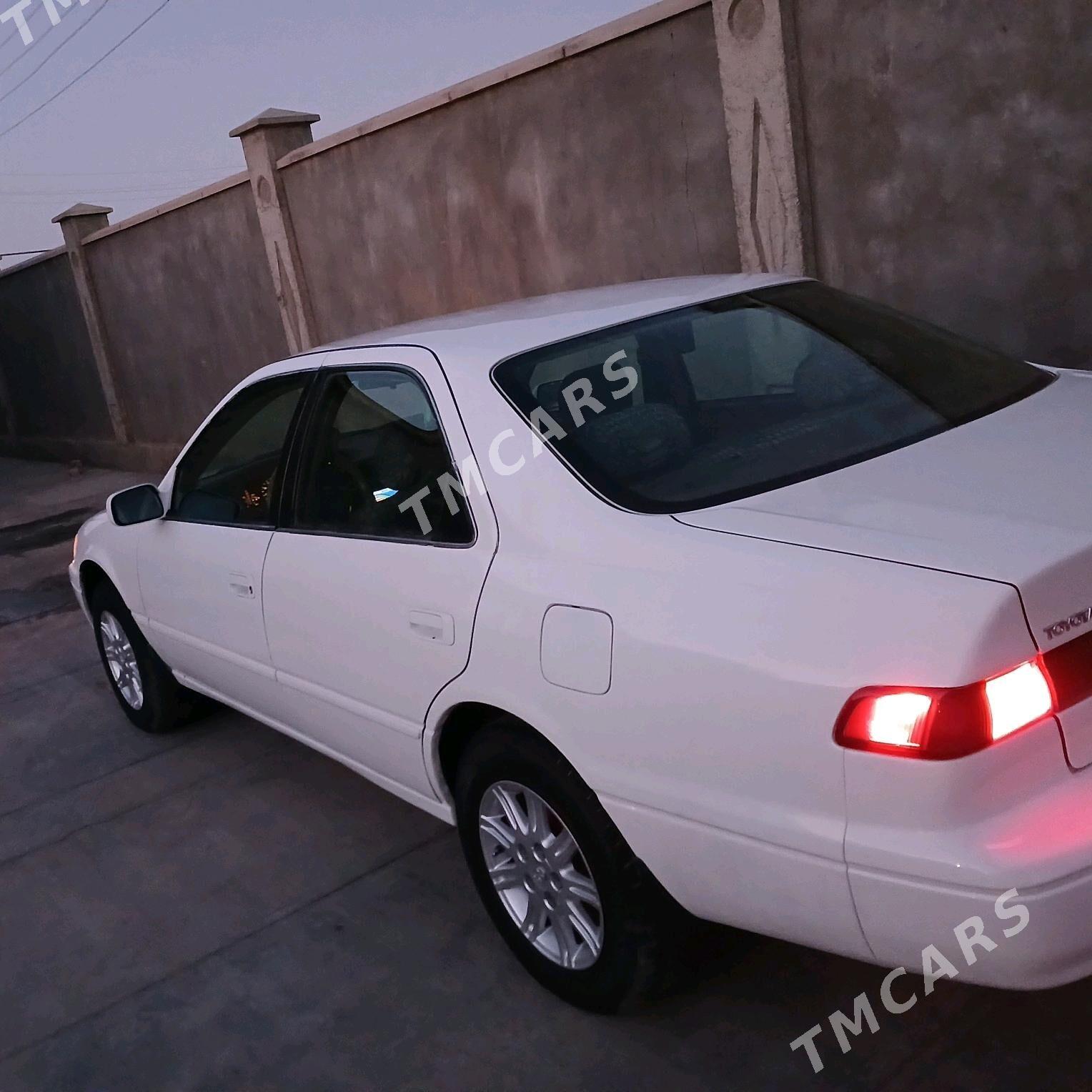 Toyota Camry 1998 - 131 000 TMT - Daşoguz - img 7