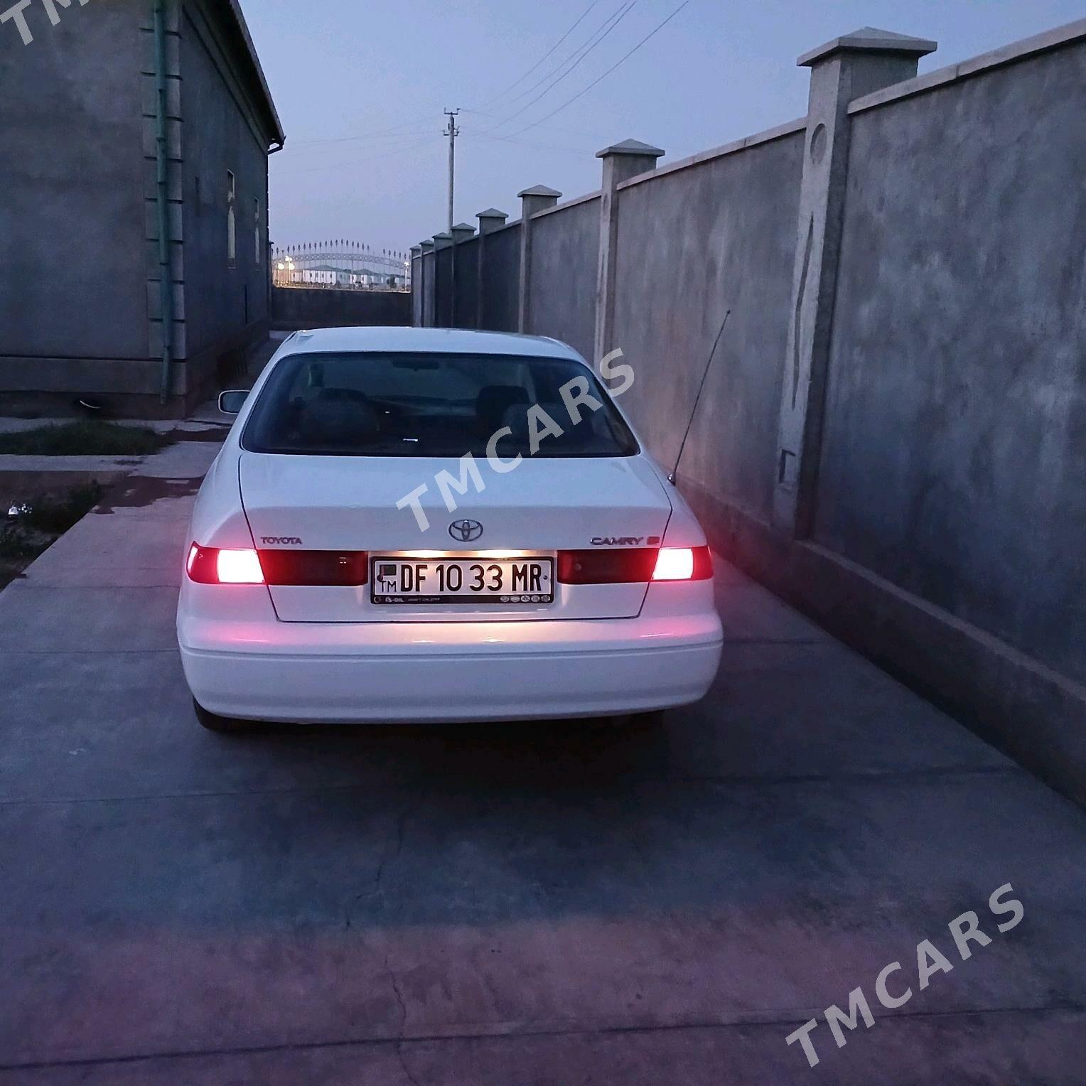Toyota Camry 1998 - 131 000 TMT - Daşoguz - img 9