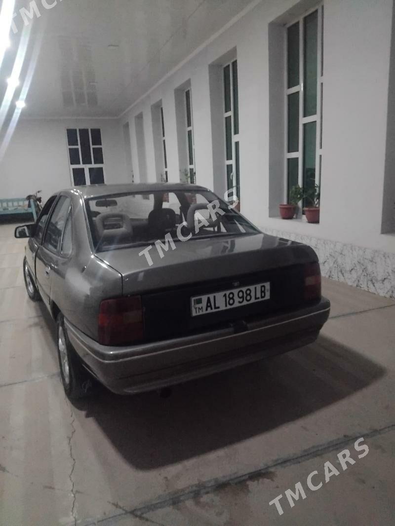 Opel Vectra 1992 - 35 000 TMT - Туркменабат - img 2