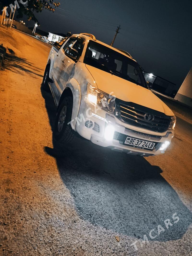 Toyota Hilux 2011 - 270 000 TMT - Туркменабат - img 2