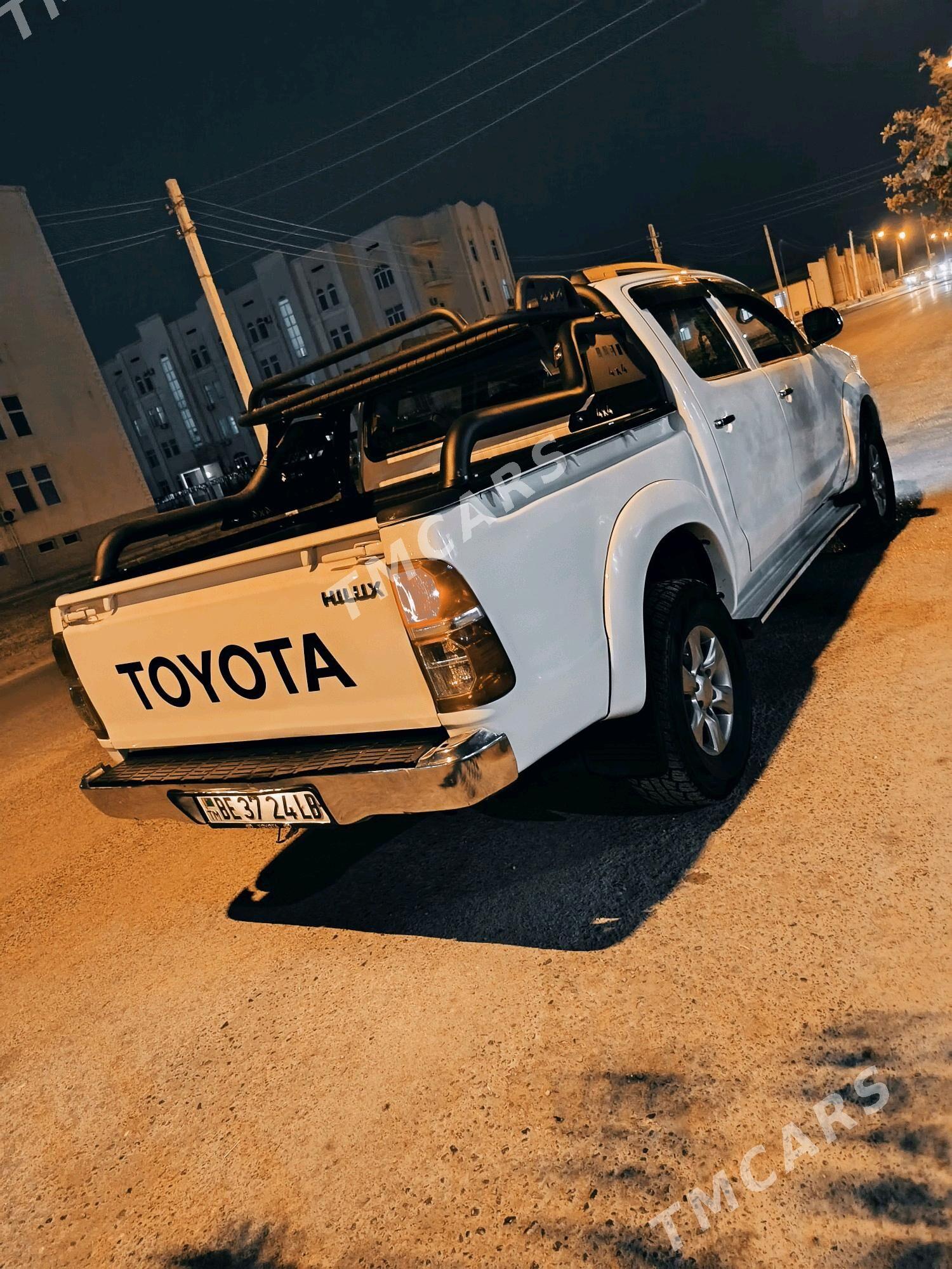 Toyota Hilux 2011 - 270 000 TMT - Туркменабат - img 5