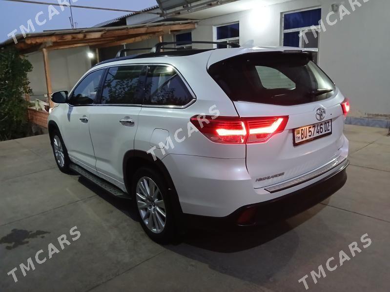 Toyota Highlander 2019 - 455 000 TMT - Дашогуз - img 4