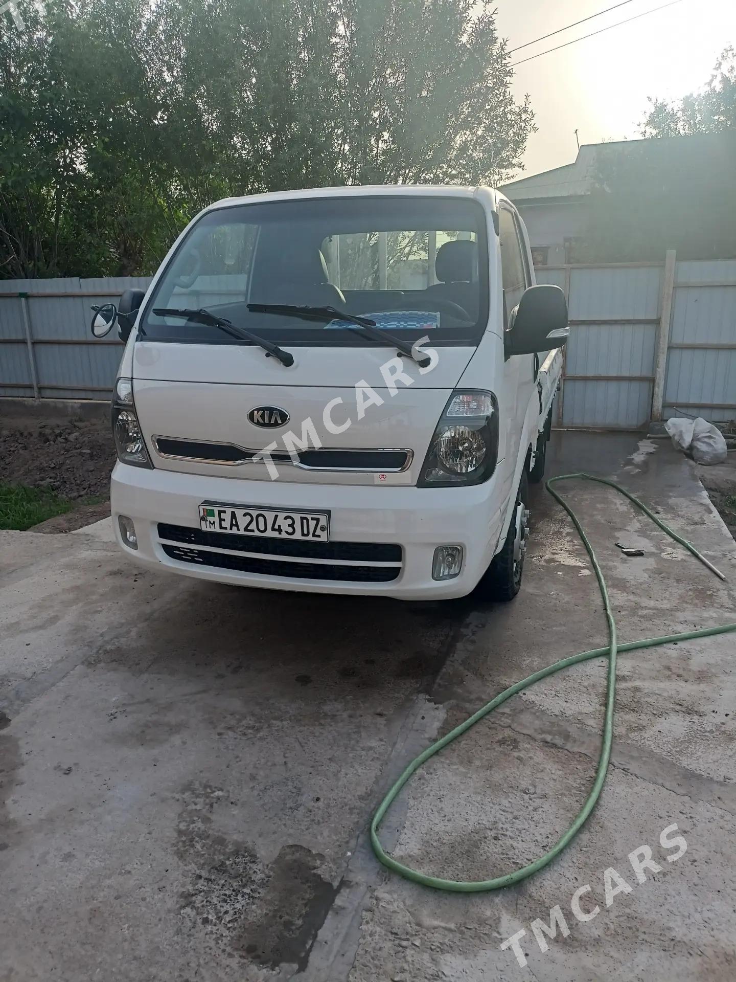 Kia Bongo 2018 - 260 000 TMT - Кёнеургенч - img 2