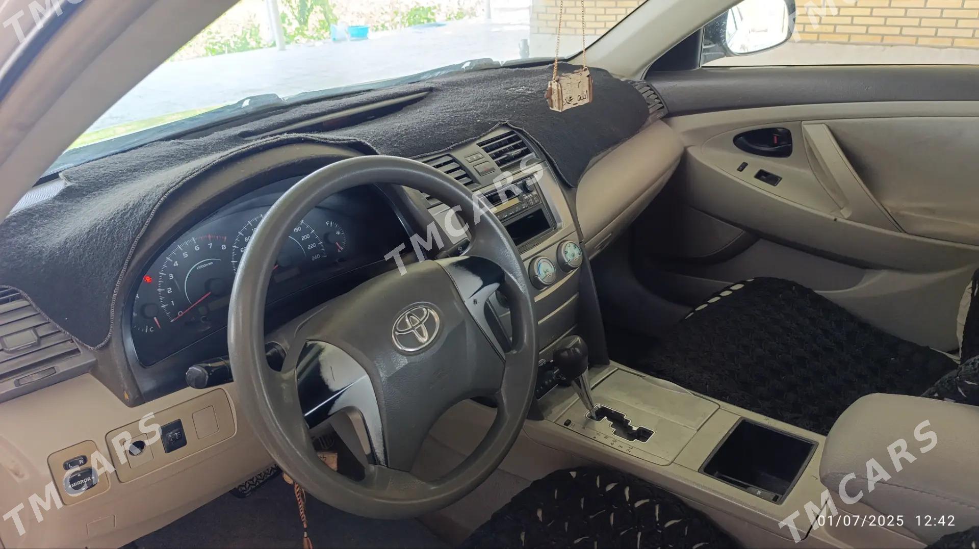 Toyota Camry 2008 - 135 000 TMT - Мургап - img 1