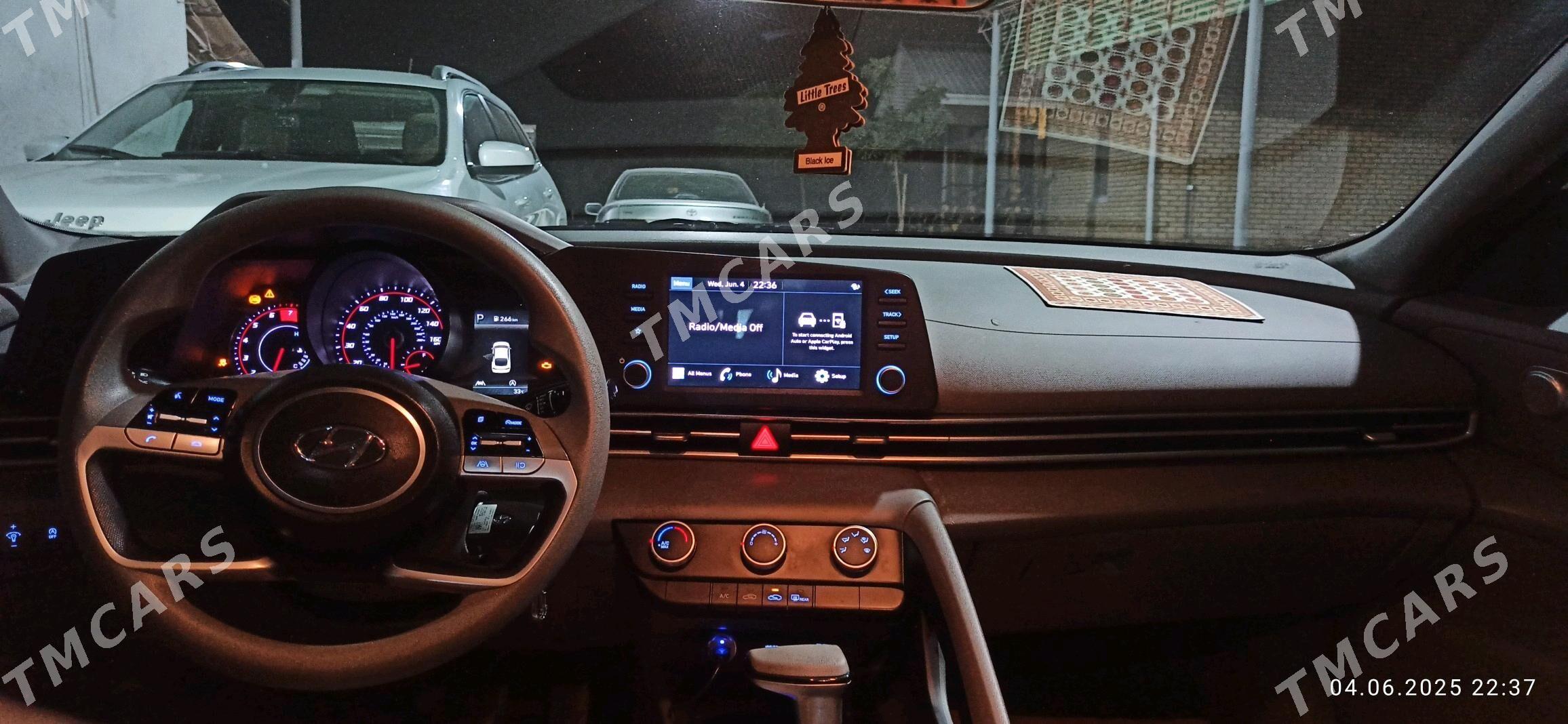 Hyundai Elantra 2022 - 220 000 TMT - Мургап - img 8