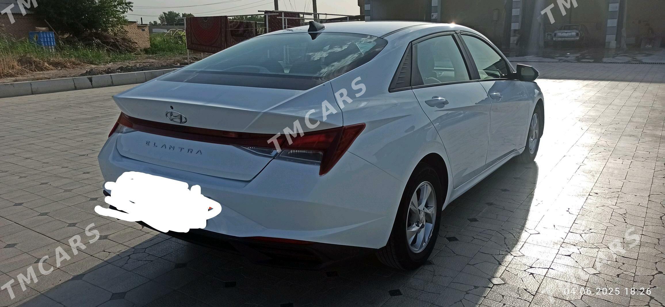 Hyundai Elantra 2022 - 220 000 TMT - Мургап - img 3