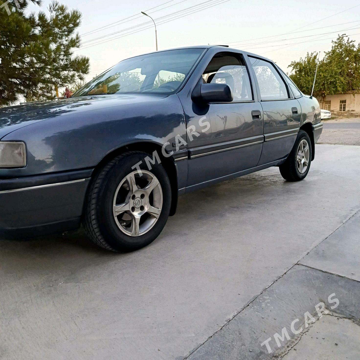 Opel Vectra 1989 - 40 000 TMT - Байрамали - img 7