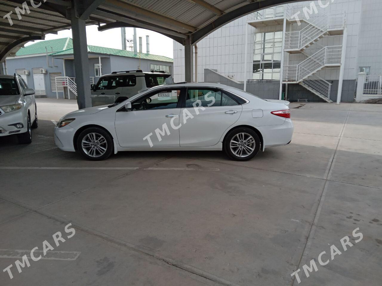 Toyota Camry 2017 - 260 000 TMT - Ашхабад - img 3