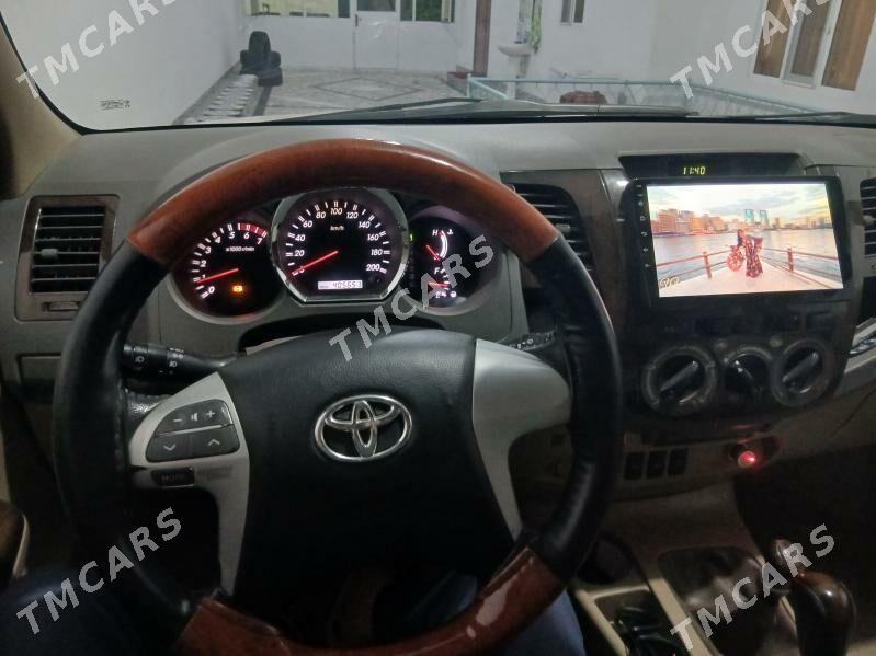 Toyota Fortuner 2010 - 260 000 TMT - Туркменабат - img 3