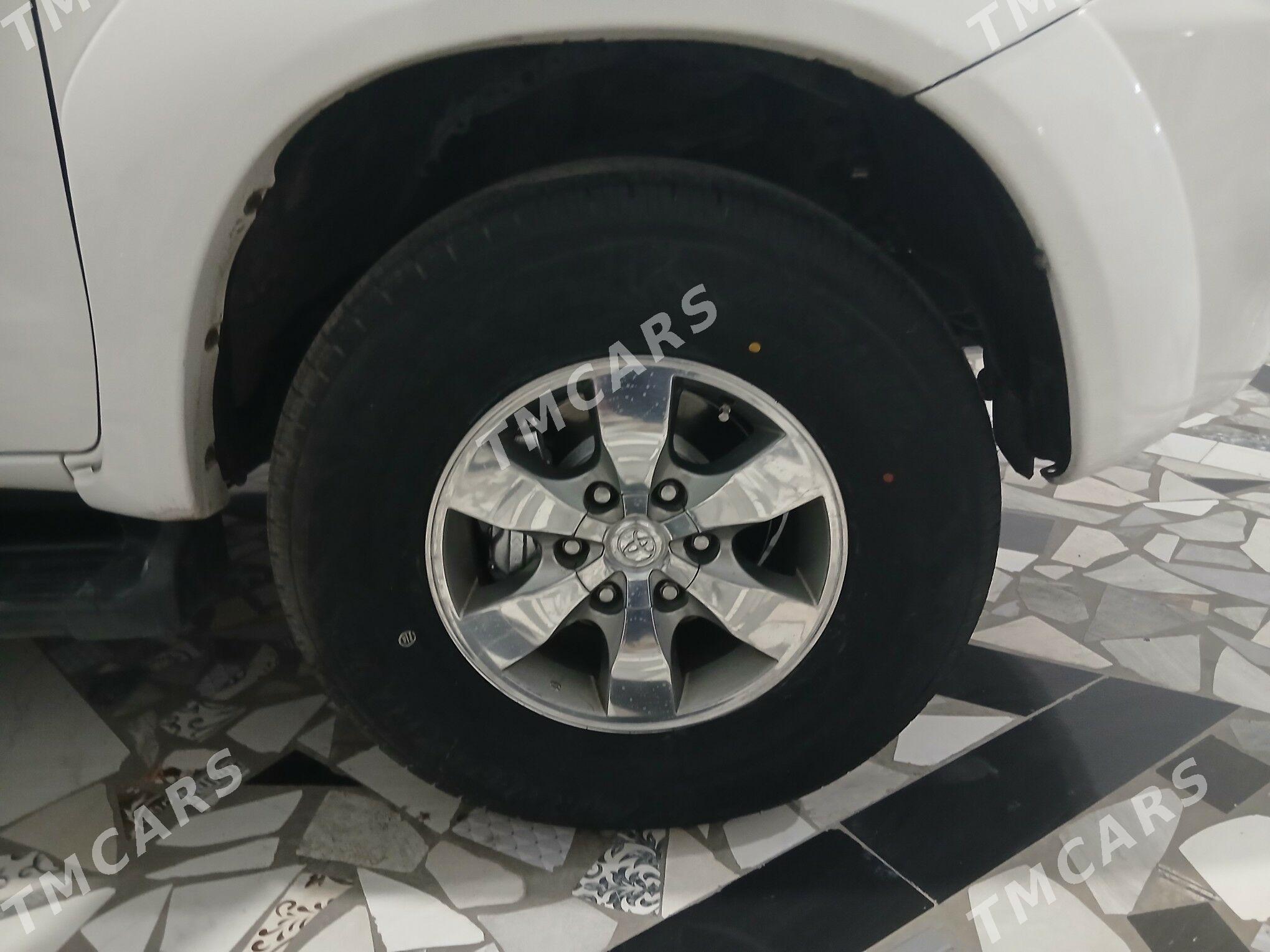 Toyota Fortuner 2010 - 260 000 TMT - Туркменабат - img 2
