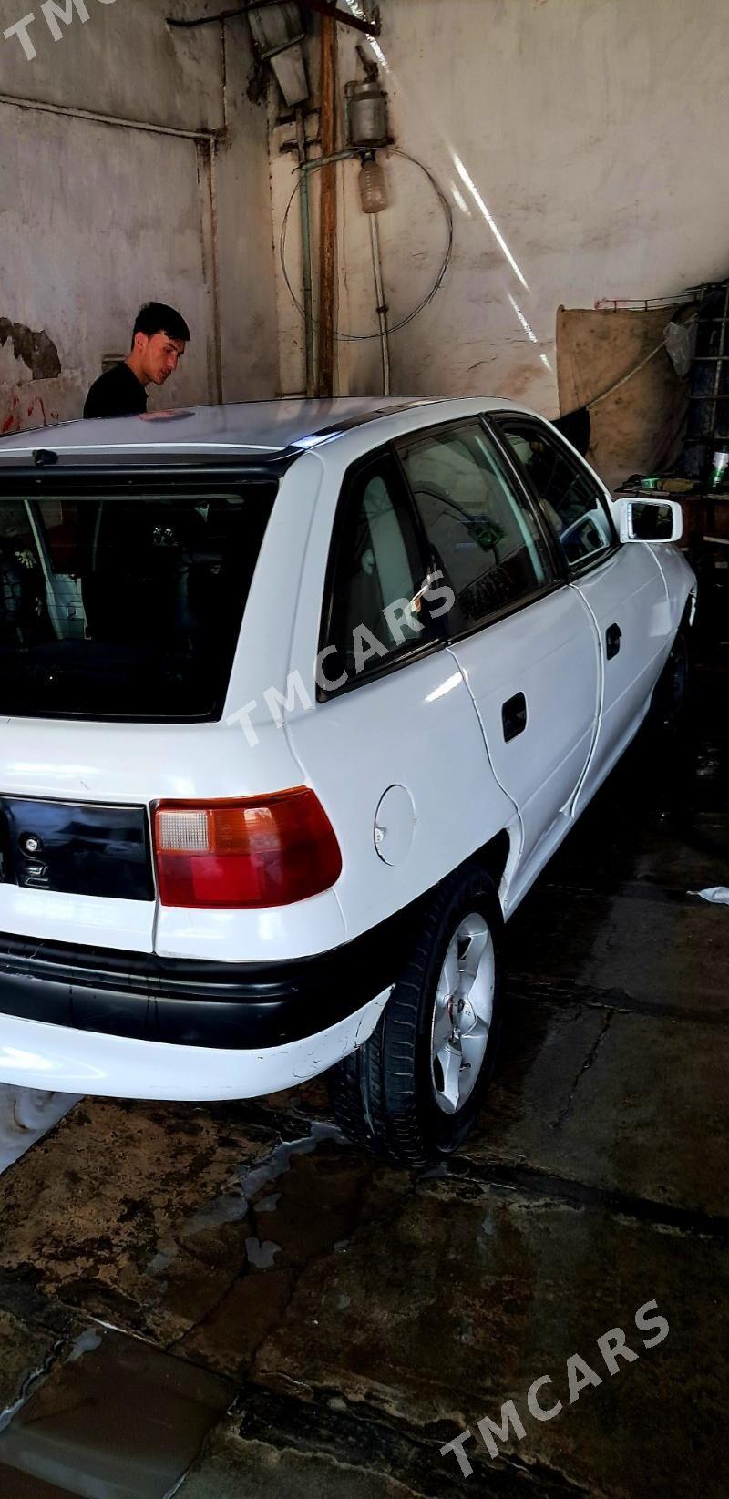 Opel Astra 1992 - 30 000 TMT - Дашогуз - img 4