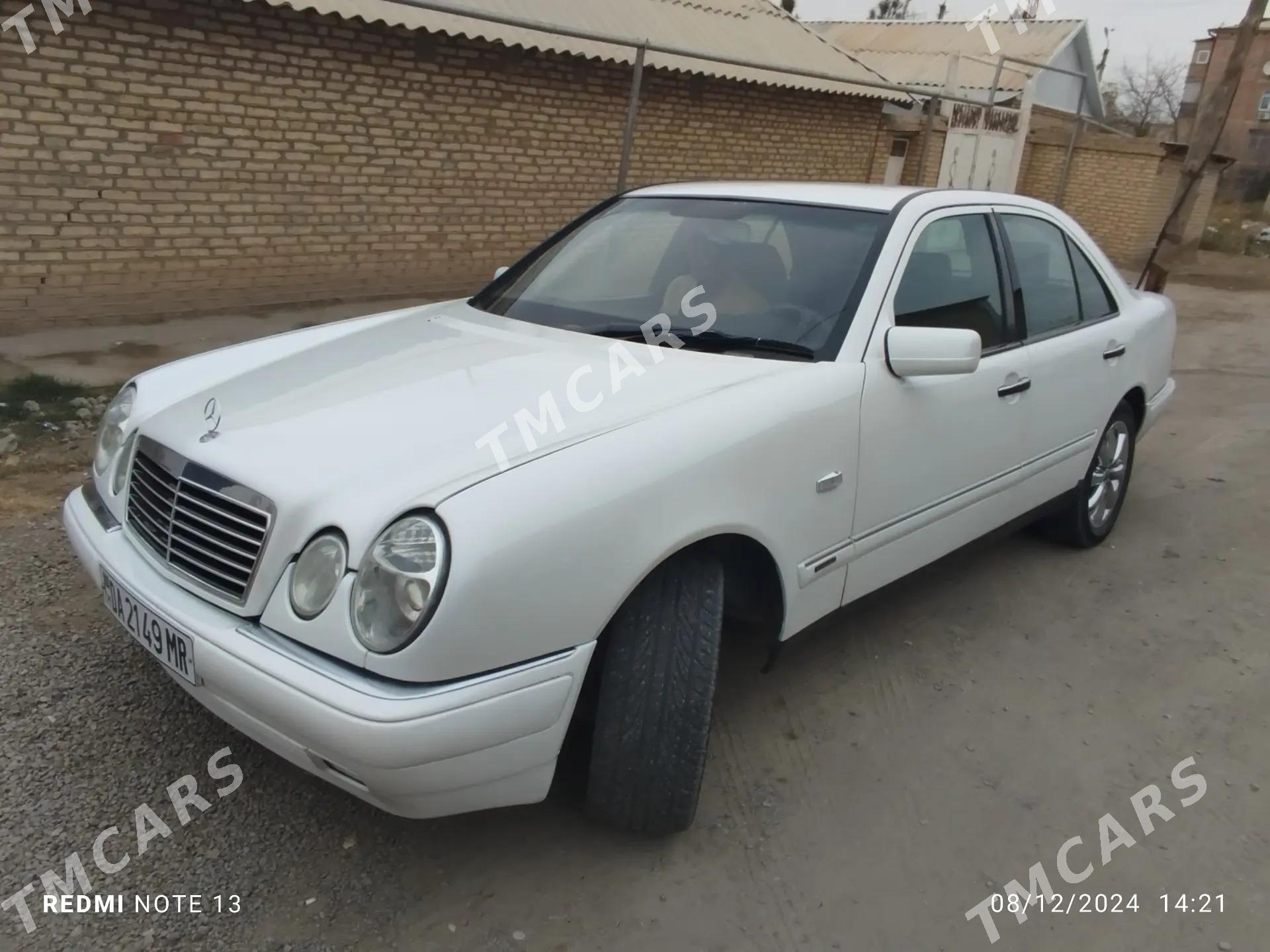 Mercedes-Benz E320 1998 - 60 000 TMT - Мары - img 3