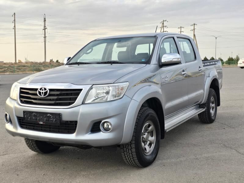 Toyota Hilux 2015 - 420 000 TMT - "Алтын Асыр" Гундогар базары ( Толкучка) - img 4