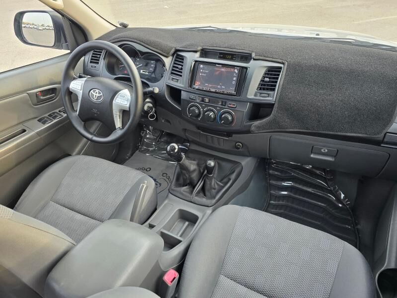 Toyota Hilux 2015 - 420 000 TMT - "Алтын Асыр" Гундогар базары ( Толкучка) - img 9
