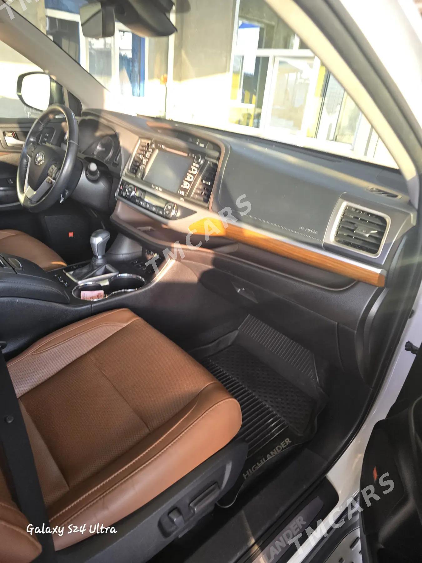 Toyota Highlander 2019 - 600 000 TMT - Кака - img 2