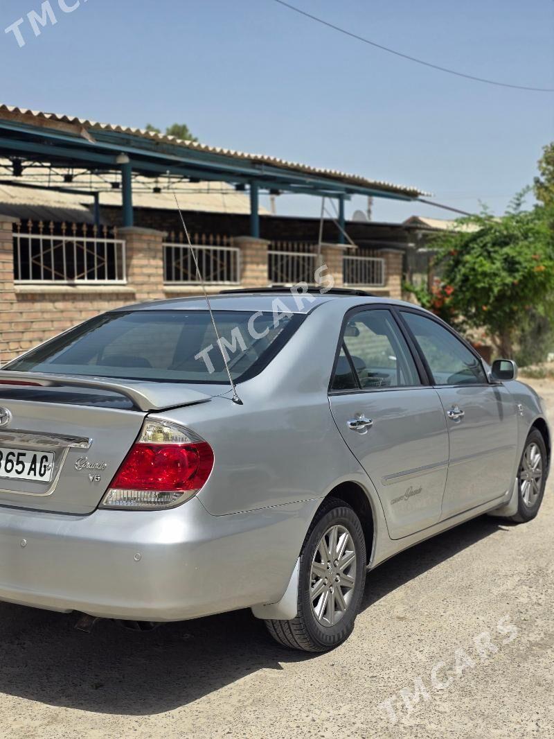 Toyota Camry 2005 - 200 000 TMT - Bäherden - img 3