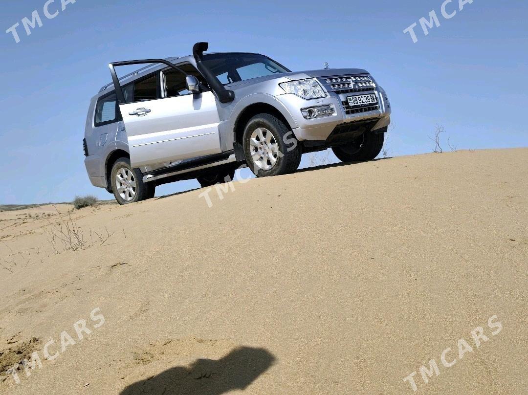 Mitsubishi Pajero 2009 - 260 000 TMT - Туркменбаши - img 3