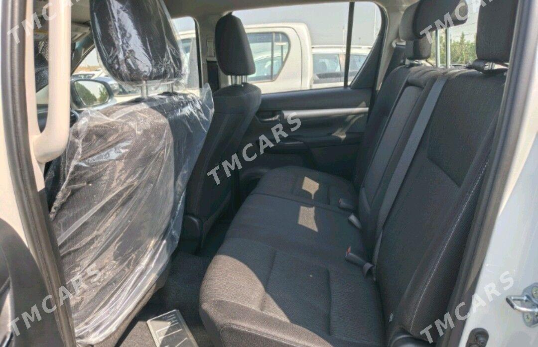 Toyota Hilux 2024 - 686 000 TMT - Ашхабад - img 3