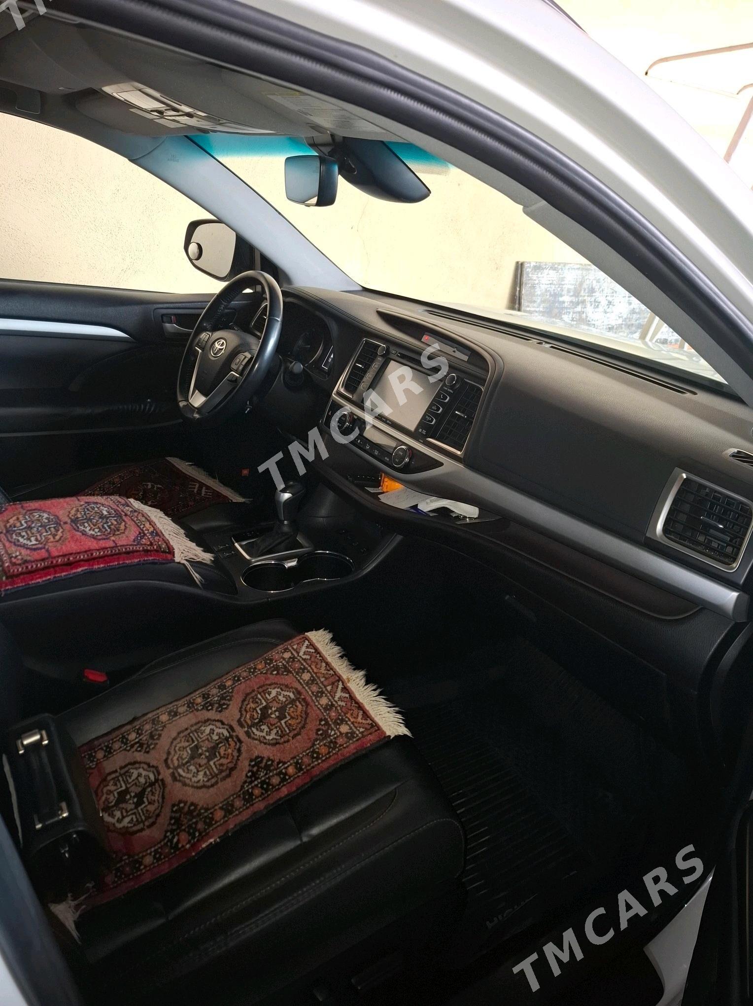 Toyota Highlander 2019 - 465 000 TMT - Ашхабад - img 3
