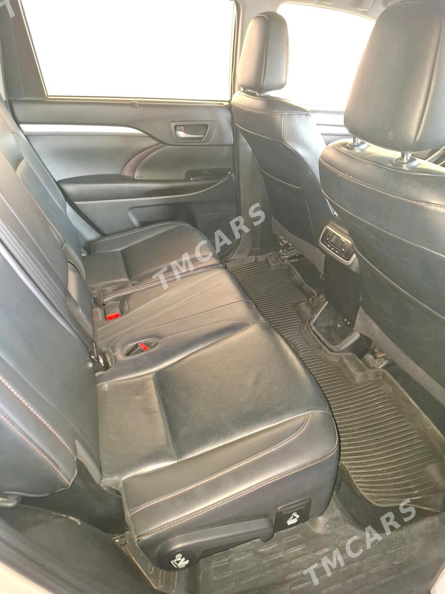 Toyota Highlander 2019 - 465 000 TMT - Ашхабад - img 4