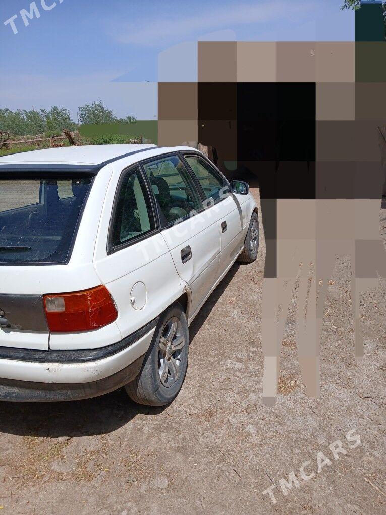 Opel Astra 1993 - 25 000 TMT - Губадаг - img 2