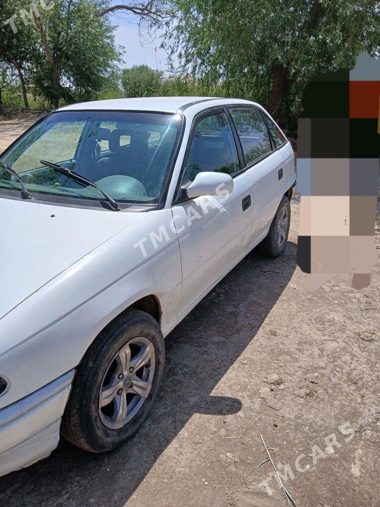 Opel Astra 1993 - 25 000 TMT - Губадаг - img 4