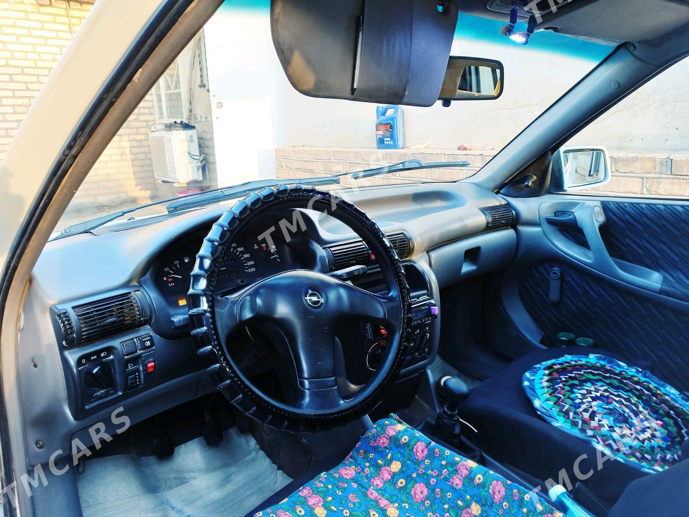 Opel Astra 1993 - 46 000 TMT - Теджен - img 5