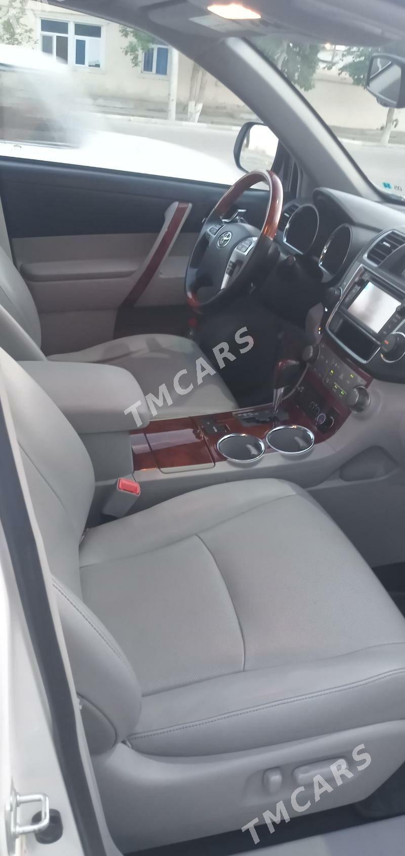 Toyota Highlander 2013 - 370 000 TMT - Дашогуз - img 3