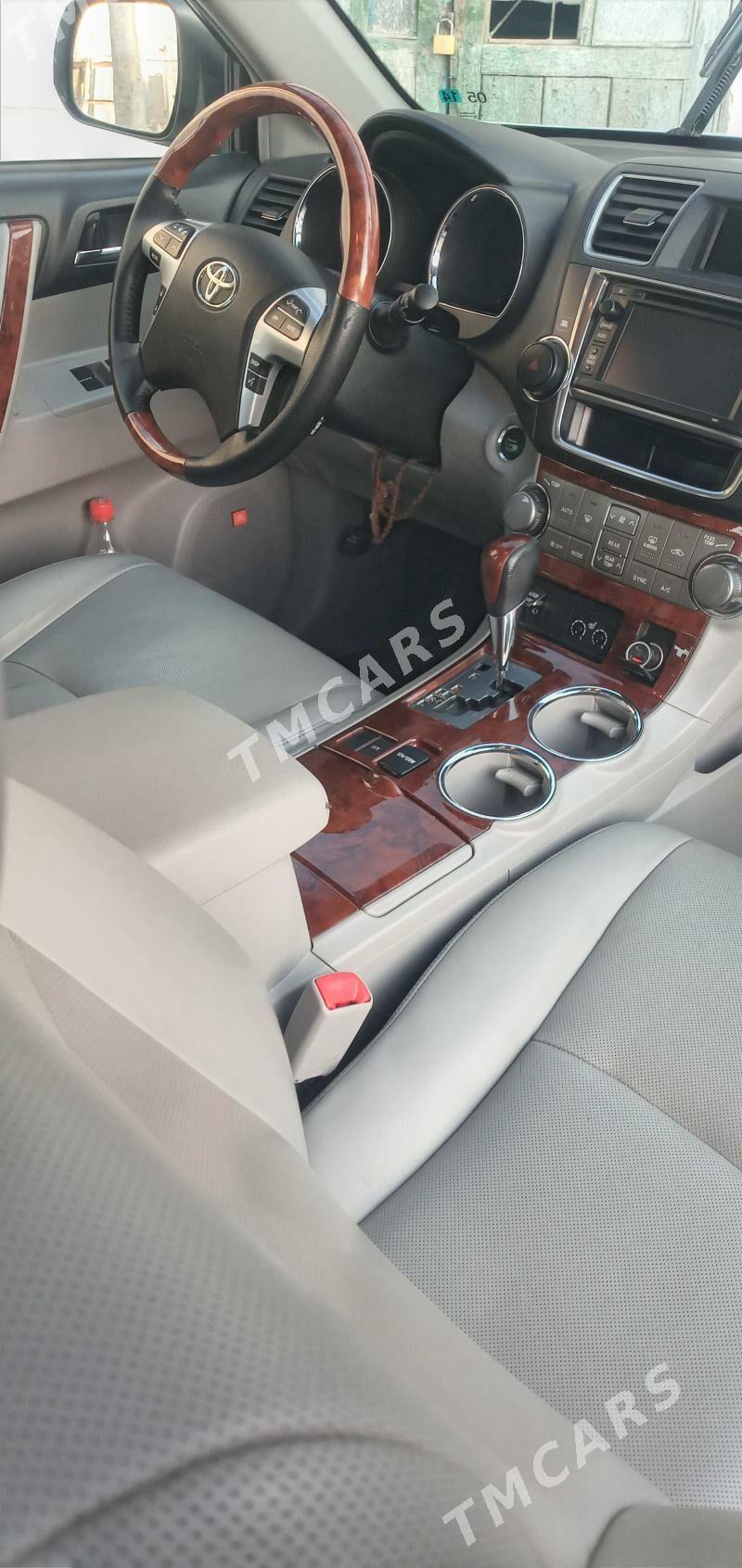 Toyota Highlander 2013 - 370 000 TMT - Дашогуз - img 6