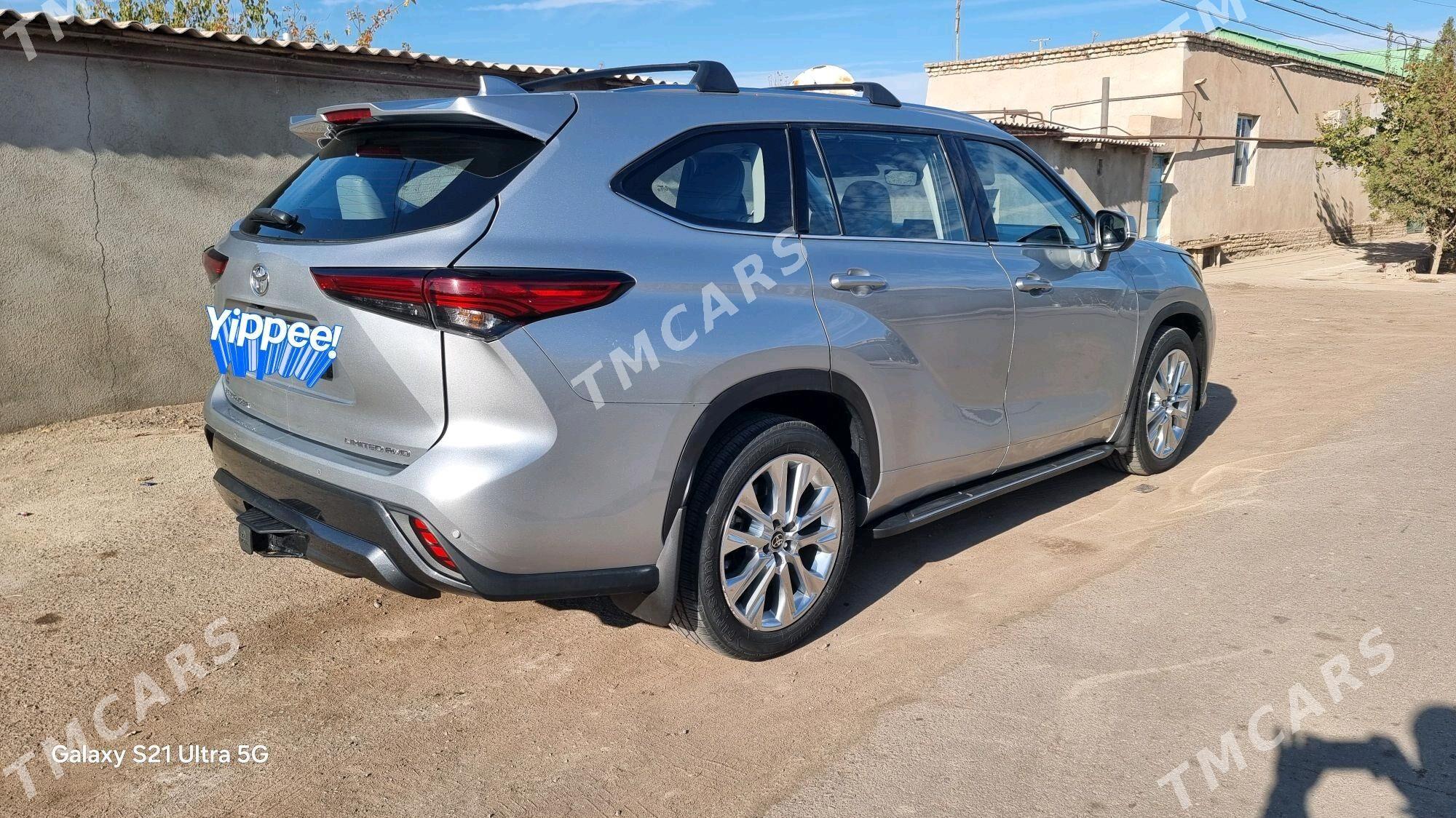 Toyota Highlander 2021 - 590 000 TMT - Дашогуз - img 3