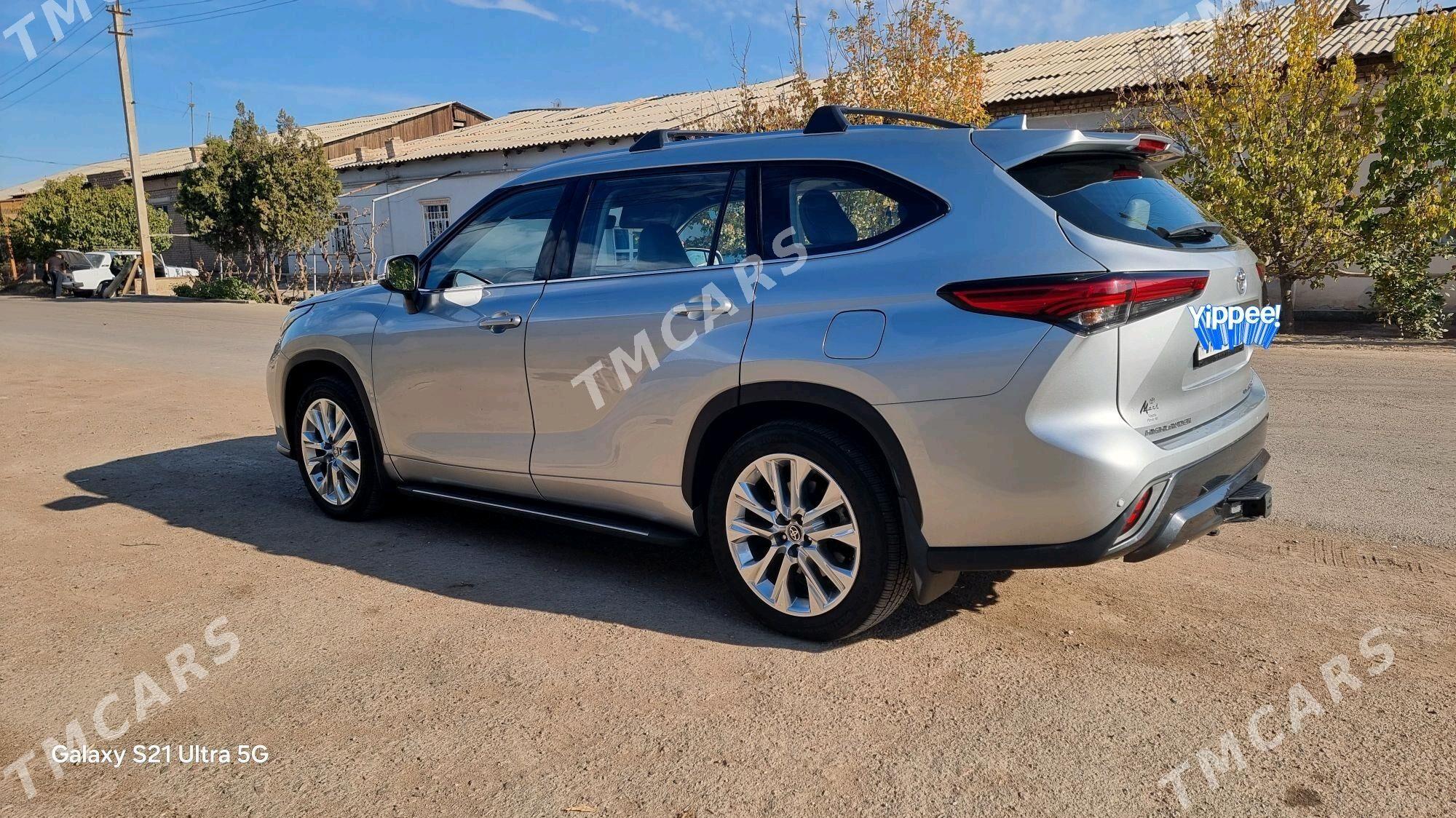Toyota Highlander 2021 - 590 000 TMT - Дашогуз - img 5