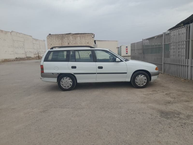 Opel Astra 1995 - 44 000 TMT - Теджен - img 9