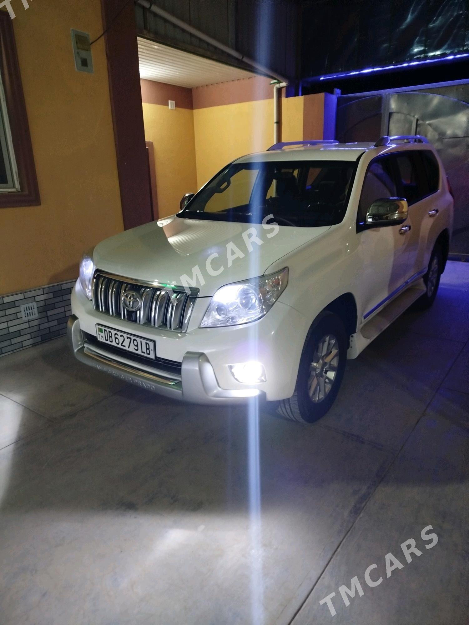 Toyota Land Cruiser Prado 2011 - 450 000 TMT - Койтендаг - img 2