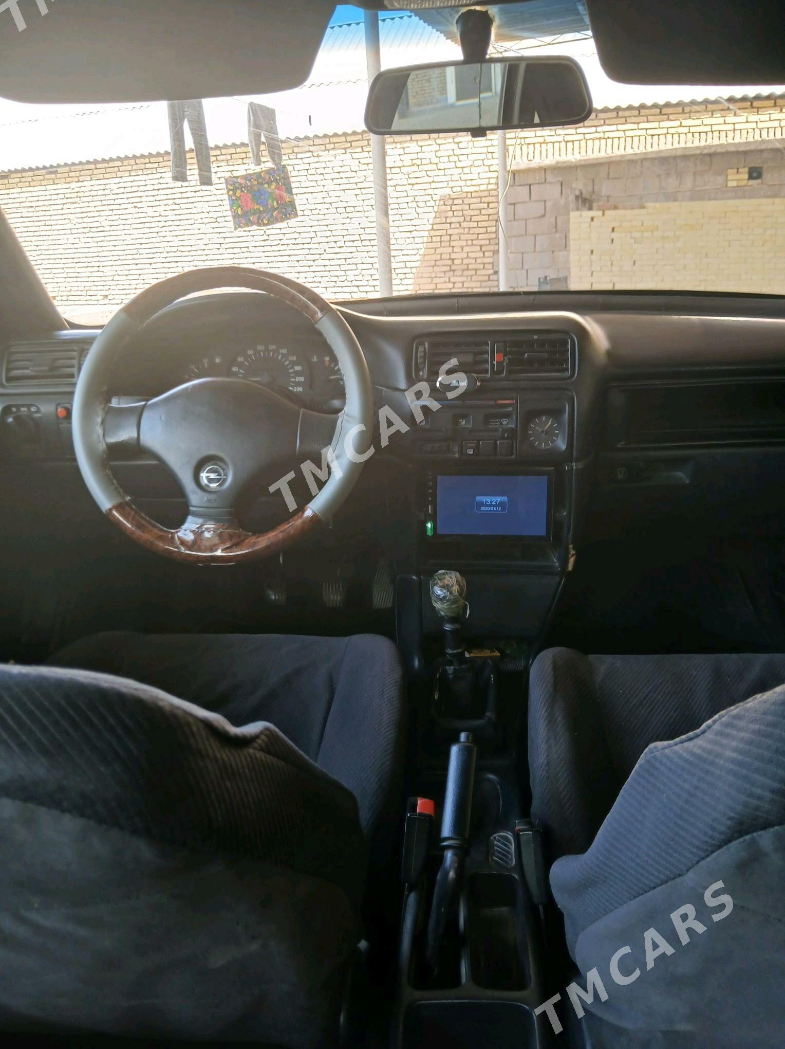 Opel Vectra 1991 - 31 000 TMT - Mary - img 2