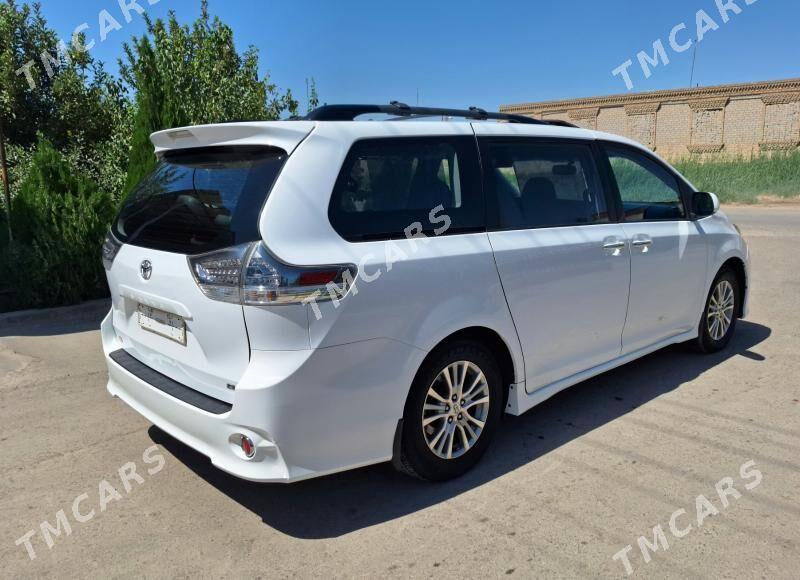 Toyota Sienna 2016 - 370 000 TMT - Daşoguz - img 2