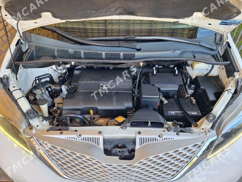 Toyota Sienna 2016 - 370 000 TMT - Daşoguz - img 9